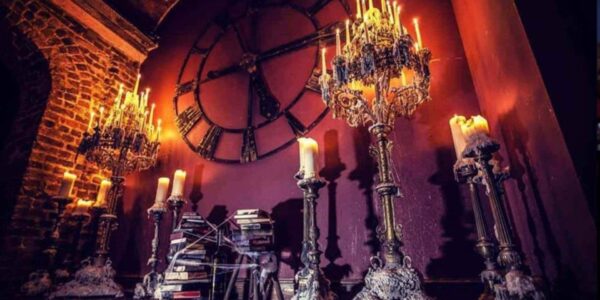 Gothic-Candelabra-Prop-Decorations-For-Halloween-Theming