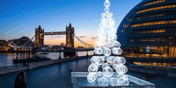 Outdoor-White-LED-Christmas-Tree