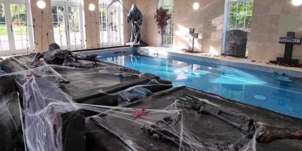 Pool-Area-Of-Venue-Decorated-To-Look-Like-Graveyard