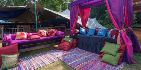 Summer-Festival-Themed-Outdoor-Seating-Area
