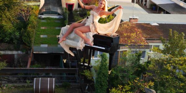 Piano-Aerialist-For-Hire