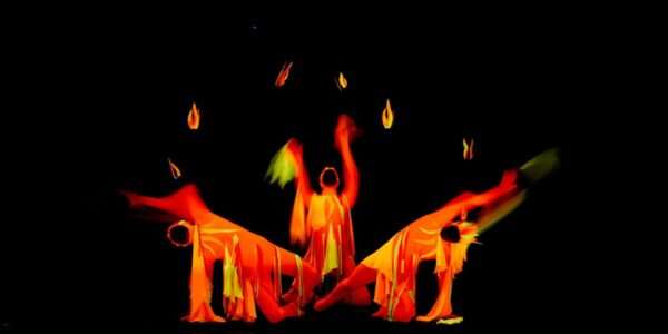 Illusion-Theatre-Dance-Show