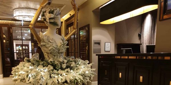 Christmas-Decorations-Reception-Waldorf-Hilton-London