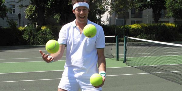 Comedy-Tennis-Player-Juggling