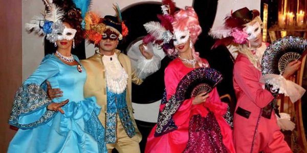 Renaissance-masquerade-performers