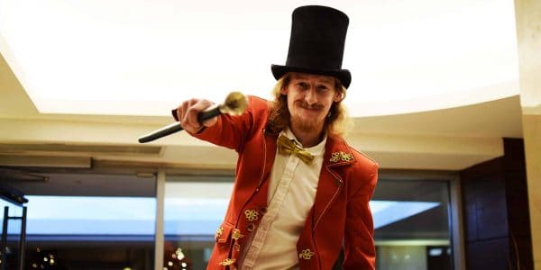Circus-Stilt-Walker