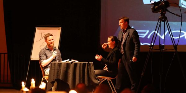 Corporate-Stage-Magician