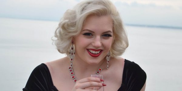 Marilyn-Monroe-tribute-performer
