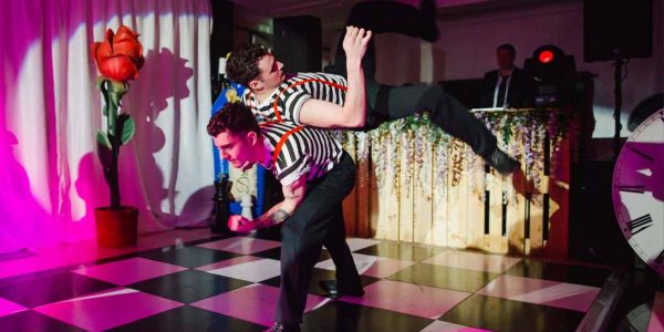 alice-in-wonderland-acts-to-hire