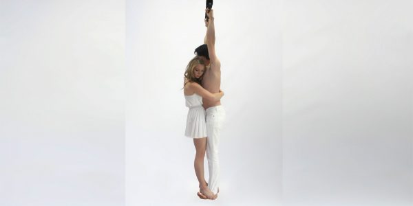 Aerialist-and-Acrobatic-show-acrobat-show
