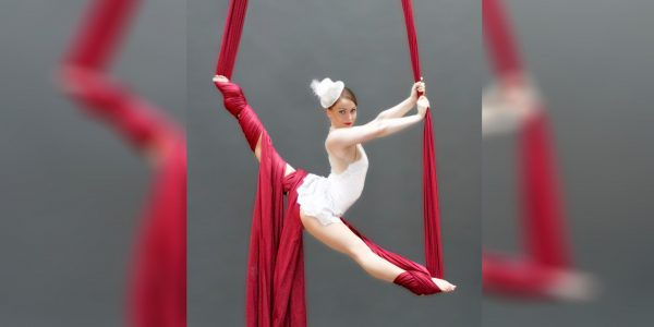 Aerialist-and-Acrobatic-show-aerial-circus