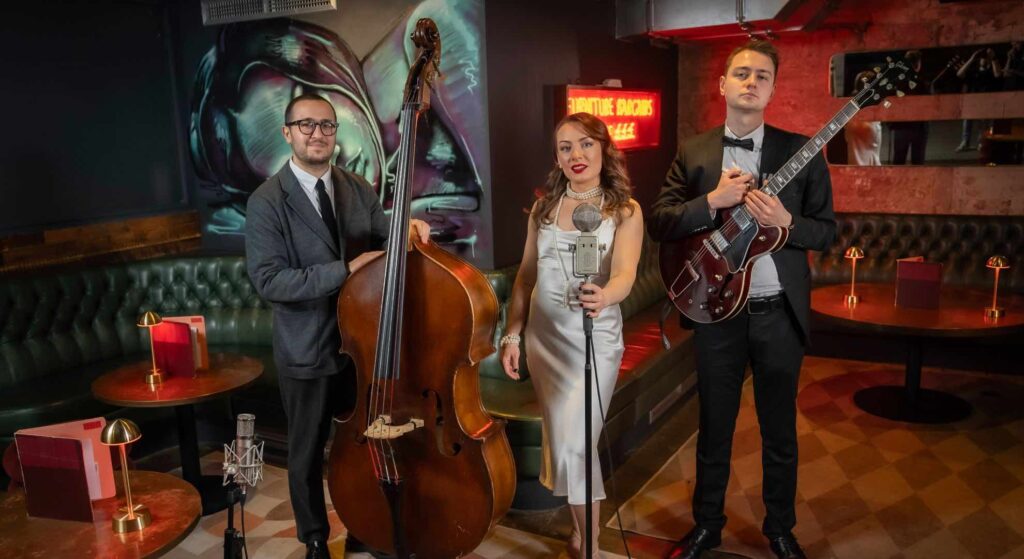 Modern jazz singers available to hire for 1920s themed events.