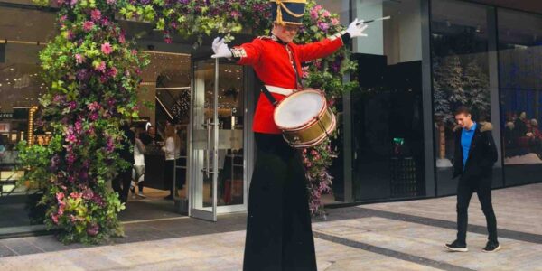 Musical-Christmas-Entertainers-For-Hire