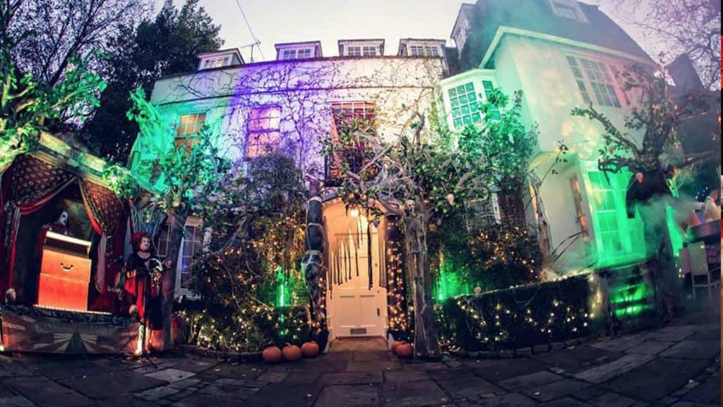 Jonathan Ross Halloween House Dressing.
