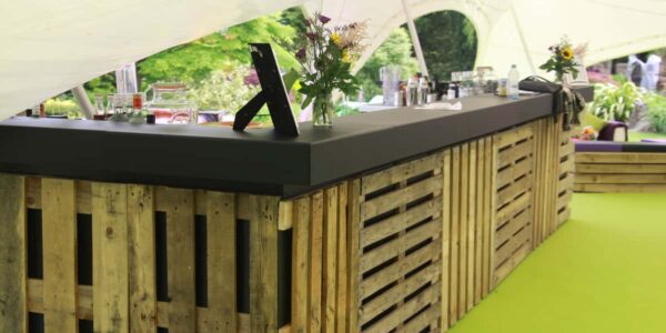Festival-Themed-Party-Pallet-Bar