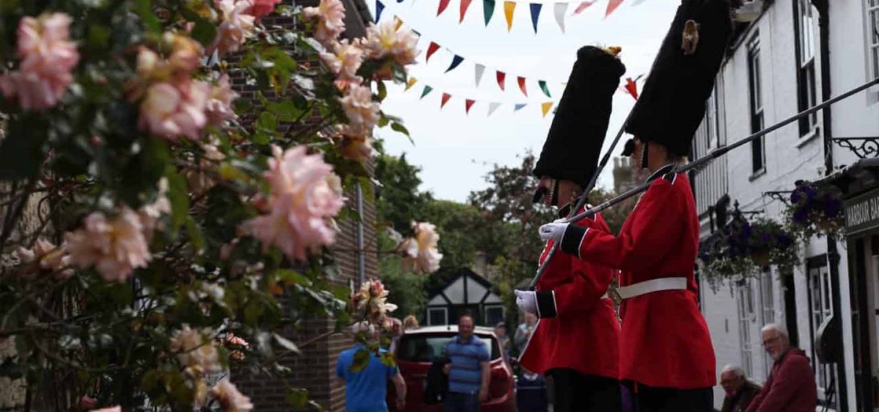 Queens-guard-stilt-walker