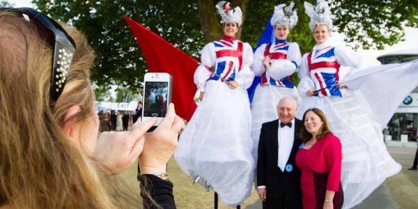 Union-Jack-stilt-walkers