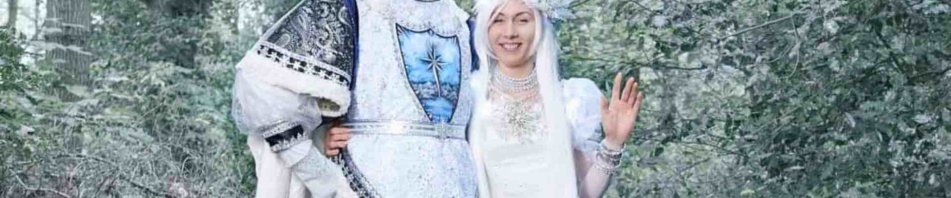 Christmas-Stilt-Performers-For-Events Christmas-Stilt-Performers-For-Events