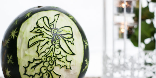 Christmas-Theme-Food-Carving