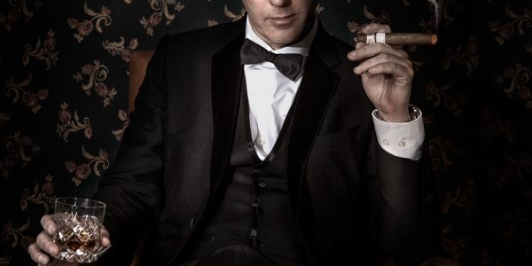 Paul-Sitting-colour-virtual magic show hire