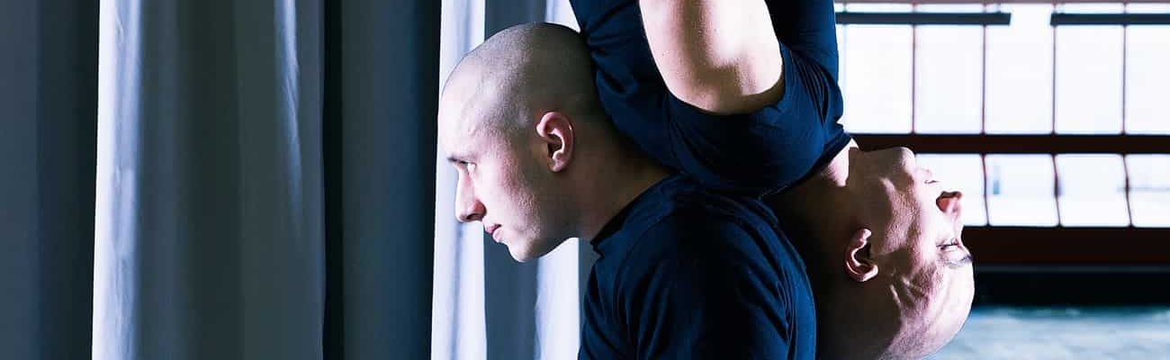 Acrobalance-Duo-For-Hire