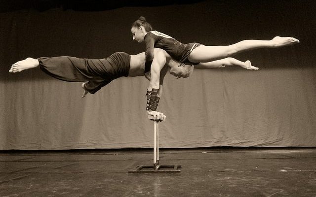 Hand-Balance-Duo