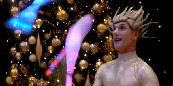 Juggler-At-Christmas-Event