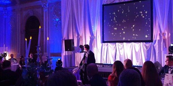 Signature-Flights-Awards-Ceremony-Juggler
