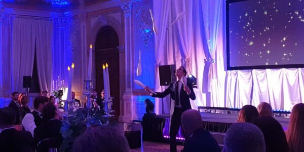 Signature-Flights-Gala-Dinner-Performance