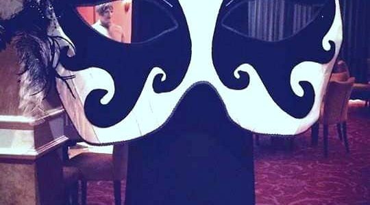 Masquerade-moving-mask