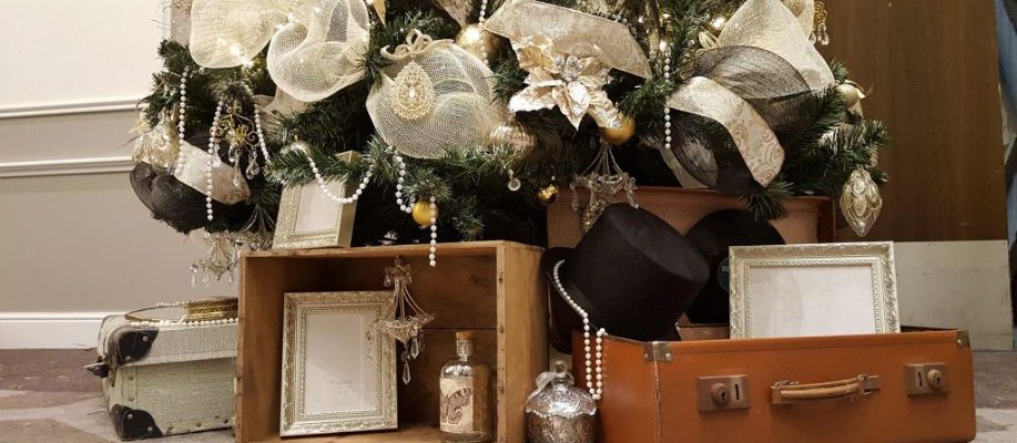 Christmas-Displays-And-Setups Christmas-Displays-And-Setups