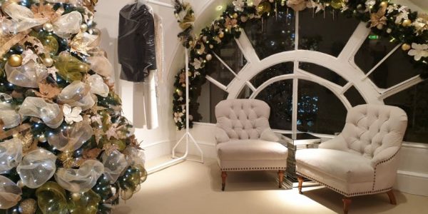 Commercial Pop up Shop Christmas Decorations