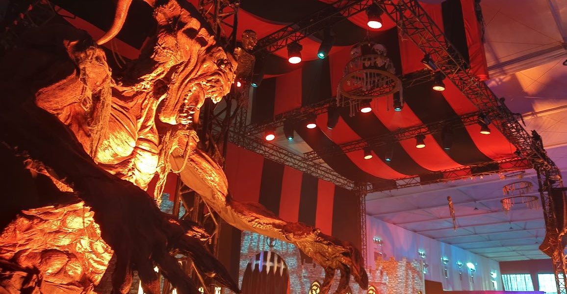 Giant-Demon-Prop-Halloween-Scare-Attraction