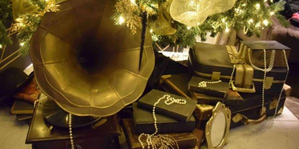 Great Gatsby Christmas Decorations