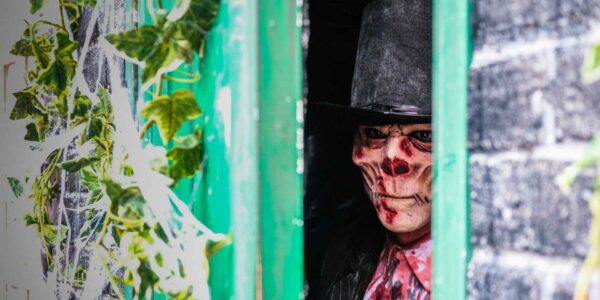 Scare-Attraction-Actor