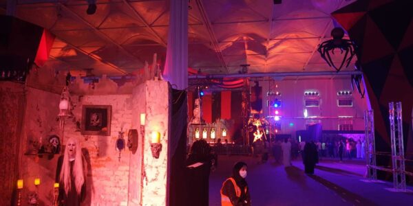 Setting-Up-Scenery-For-Scare-Attractions