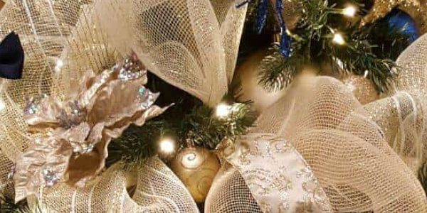 Waldorf-Hotel-Luxury-Christmas-Decorations