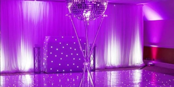 Mia-Stand-Table-Centrepiece