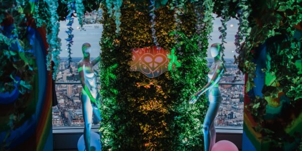 1960s-Themed-Event-Entrance-Set-Design