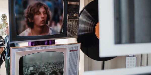 1960s-Themed-Set-Design-Retro-TVs