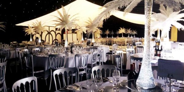 Black-And-White-Theme-Gala-Dinner