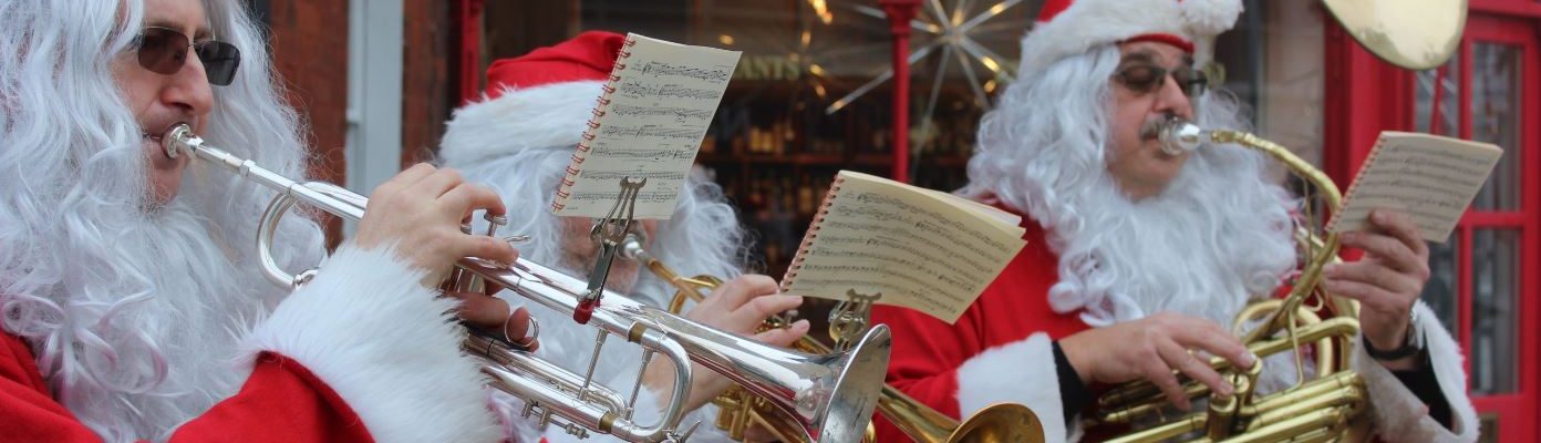 Christmas-Carol-Singers-and-Christmas-Bands-For-Hire