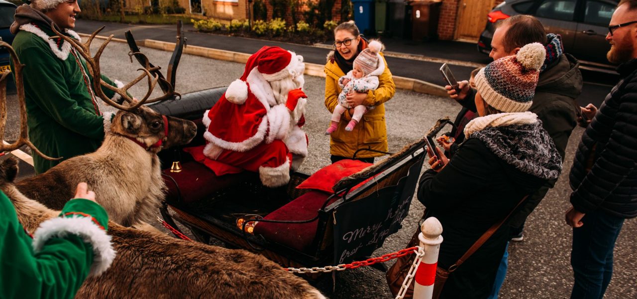 Christmas-Performers-Meet-And-Greet-Simple-Life-Christmas-Event