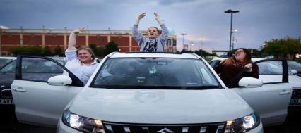 Drive-Thru-Cinema-Experience-Guests