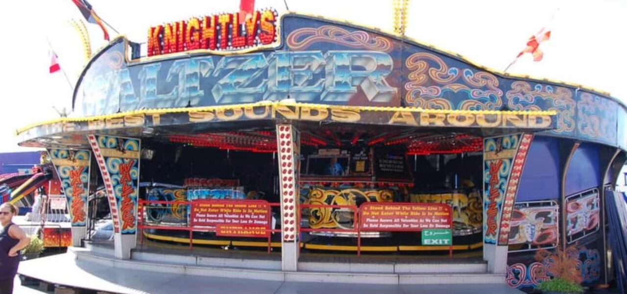 Fairground-Attraction-For-Company-Fun-Day