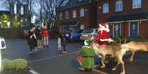 Father-Christmas-socially-distanced-visit
