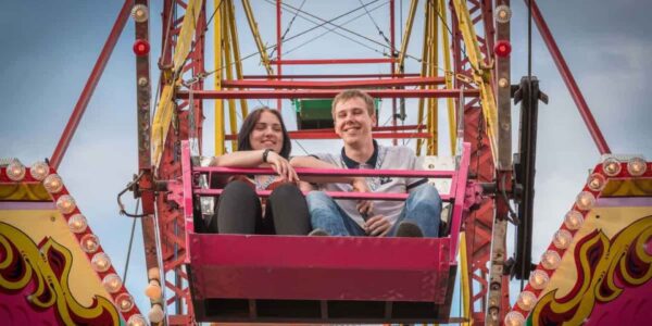 Ferris-Wheel-Carnival-Attraction