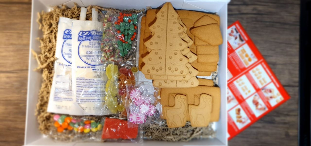Gingerbread-House-Decorating-Kit