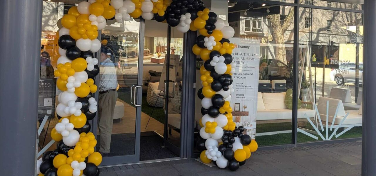 Homary-Store-Launch-Balloon-Arch
