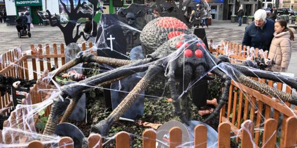 Liverpool-BID-Spider-Installation